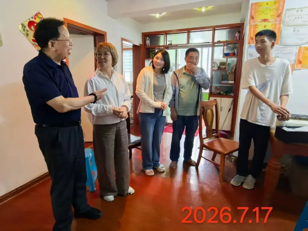 简篇 - 盛夏走访暖洪泽 助学赋能启新程