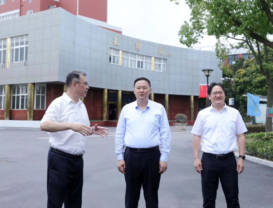 书记 调研.jpg