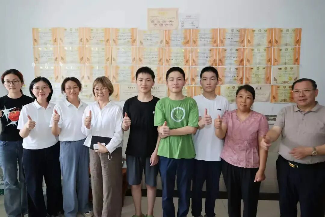 简篇 - 盛夏走访暖洪泽 助学赋能启新程